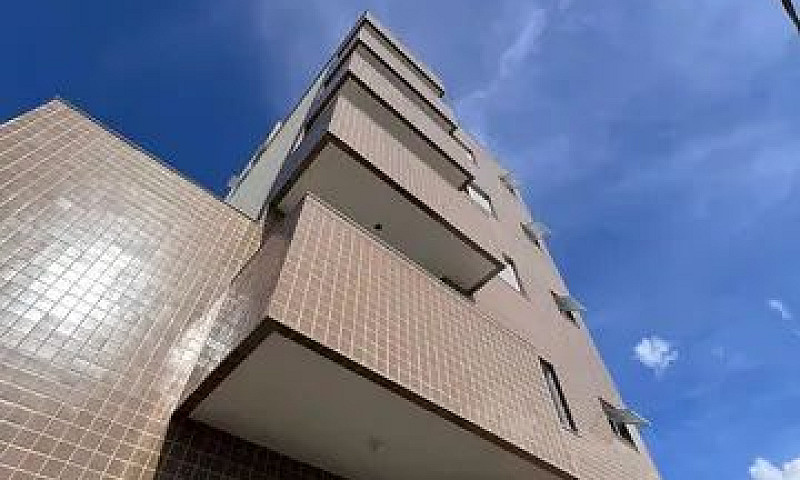 Área Privativa 02 Qt...