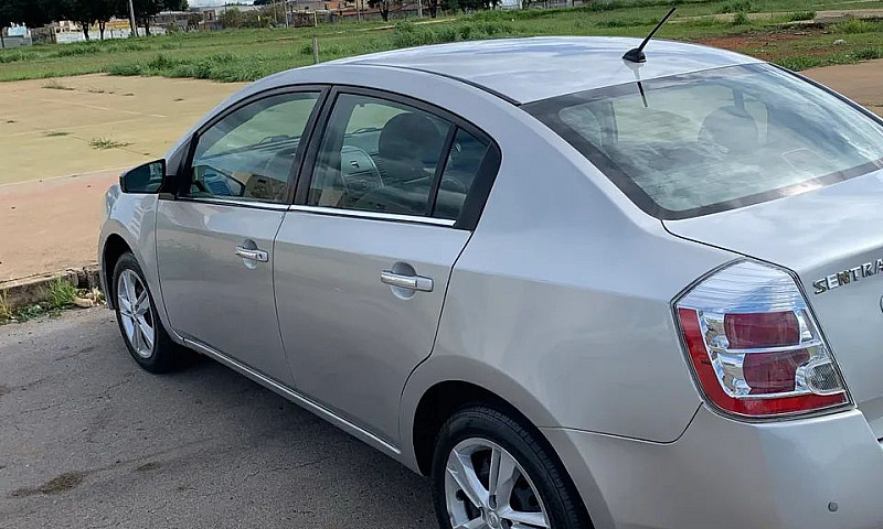Nissan Sentra 2.0/ 2...