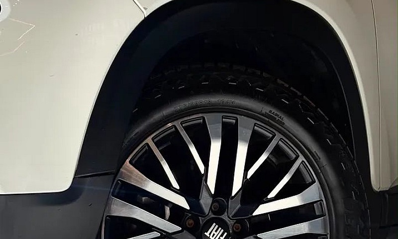 Fiat Toro Volcano 2....