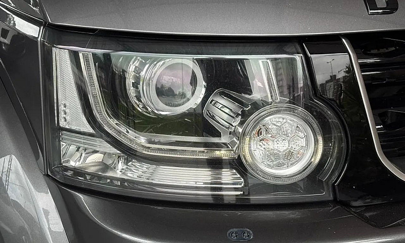 Land Rover Discovery...