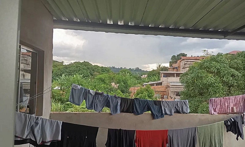 Alugo Casa No Bairro...