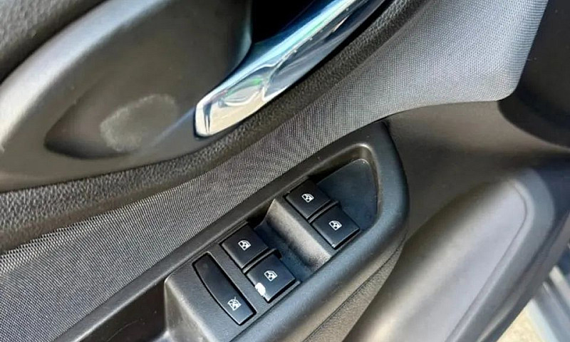 Chevrolet Onix Activ...