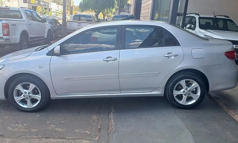 Toyota Corolla Xei 2...