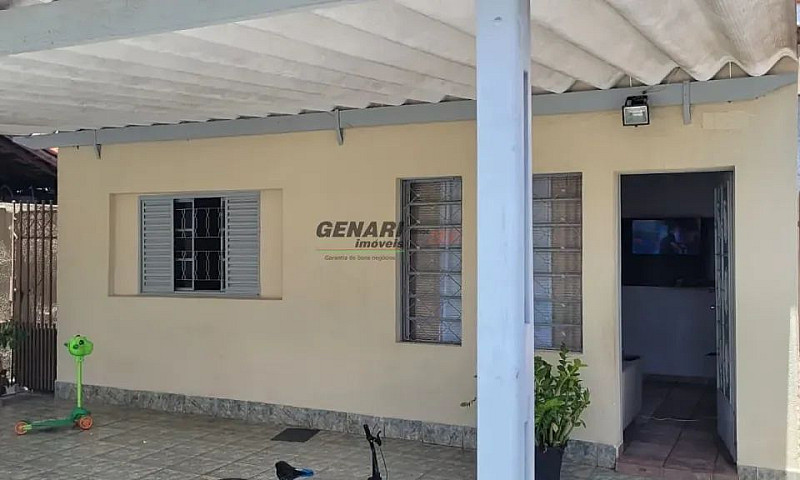 Casa Com 2 Quartos À...
