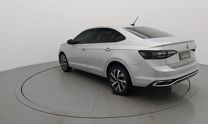 Volkswagen Virtus Hi...