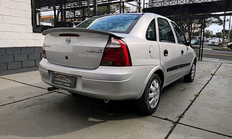 Chevrolet Corsa Seda...