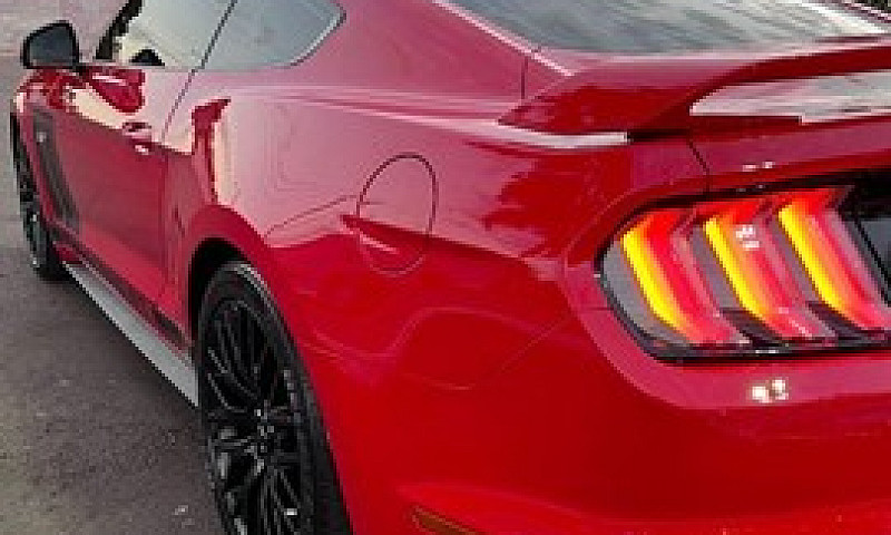 Mustang Gt Premium...