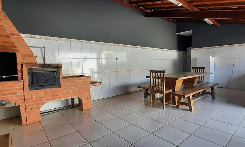 Casa À Venda Com 3 Q...