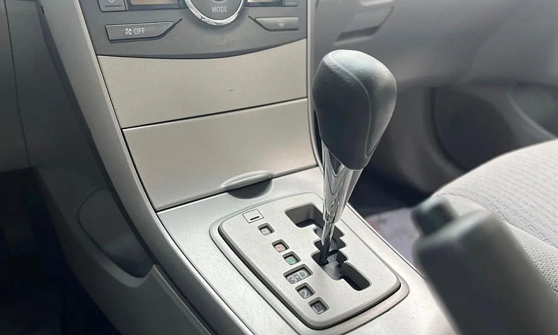 Toyota Corolla Gli 1...