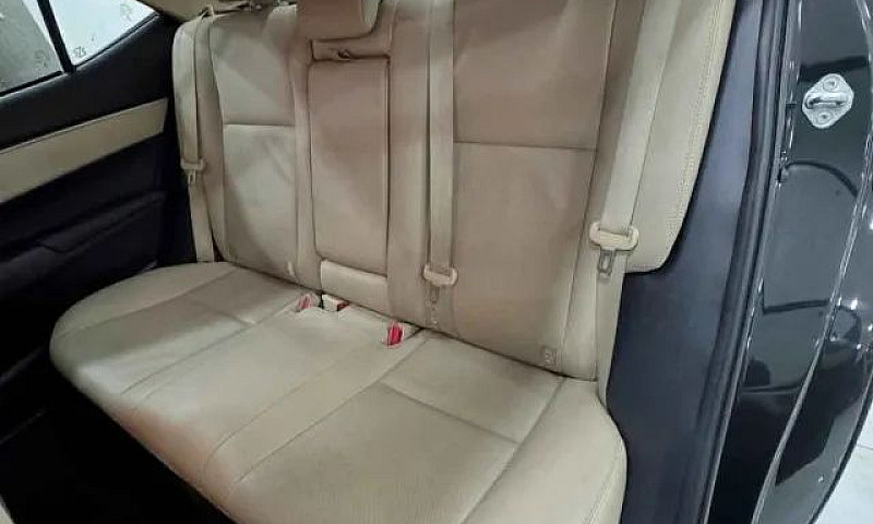 Toyota Corolla Xei 2...