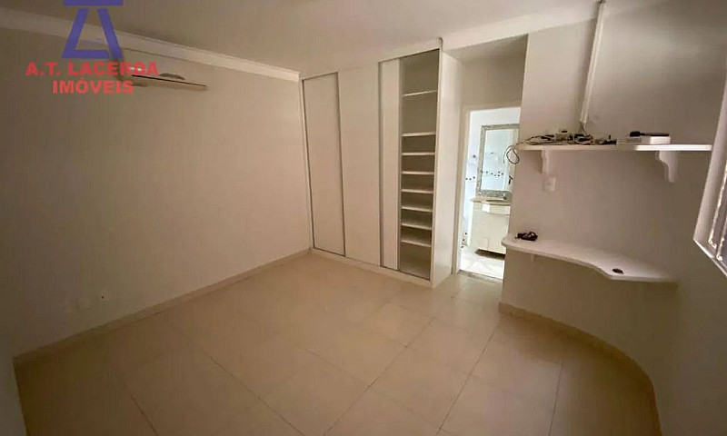 Casa Com 3 Dormitóri...