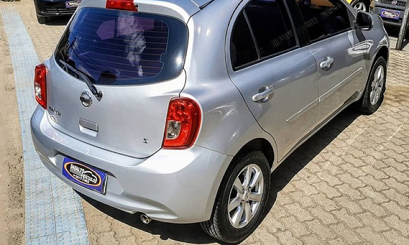 Nissan March S 1.0 2...
