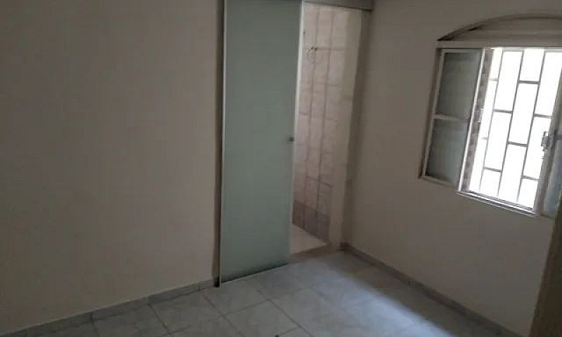 Alugo Casa 3 Quartos...