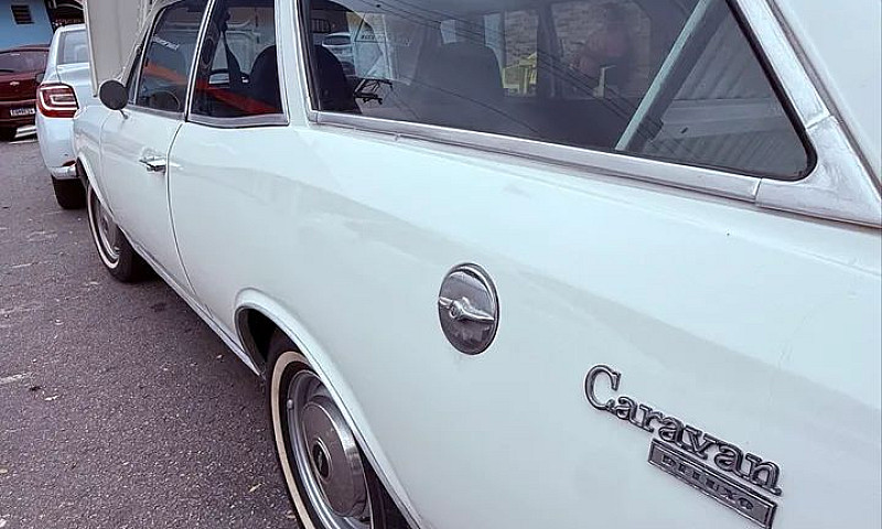 Chevrolet Caravan 19...