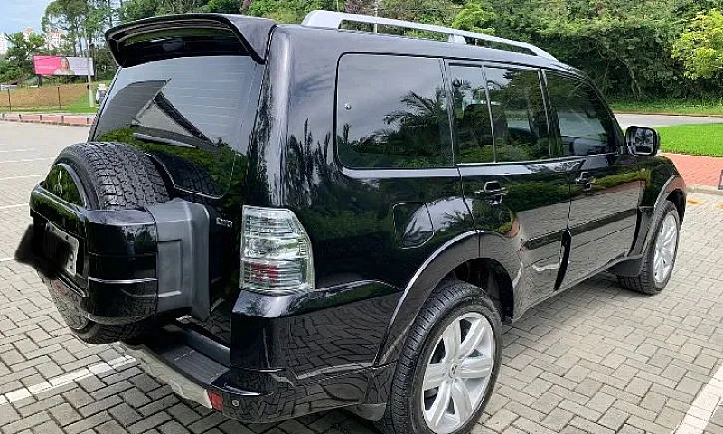 Mitsubishi Pajero Hp...