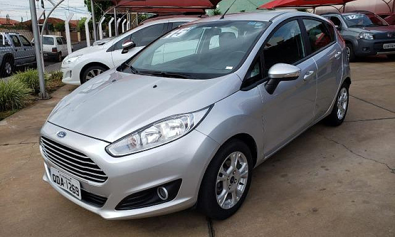 Ford New Fiesta Se 1...