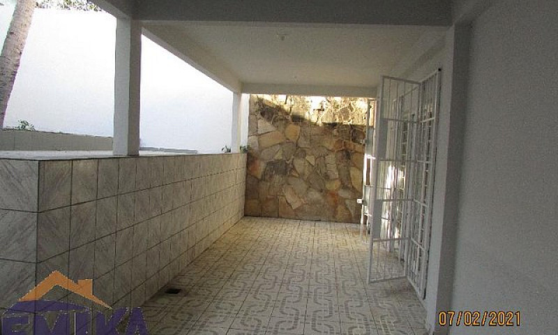 Casa Com 2 Quarto(S)...