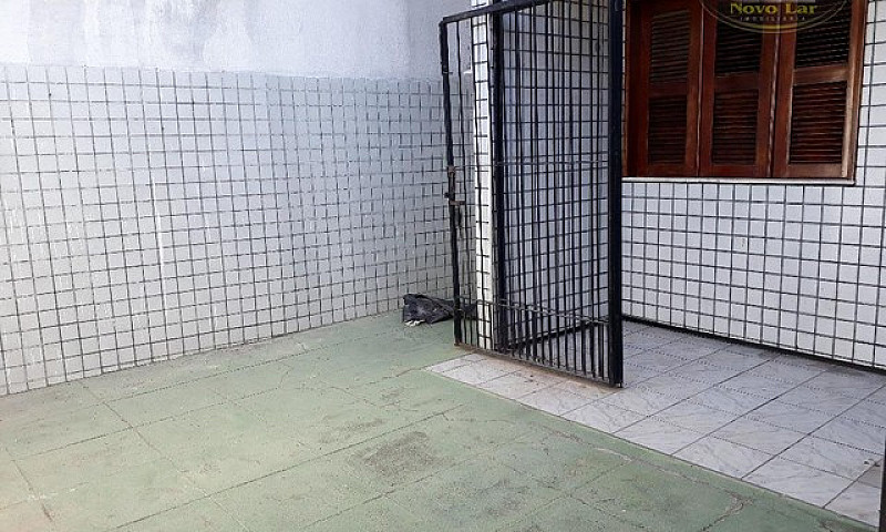 Casa Com 2 Dormitóri...