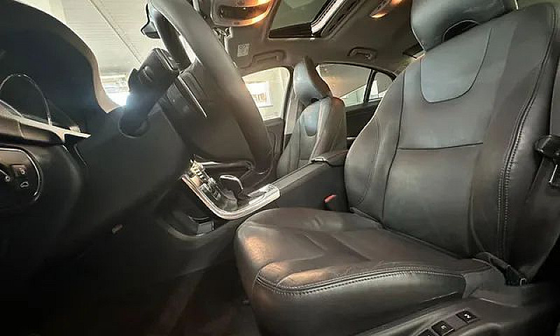 S60 T-5 Momentum 2.0...