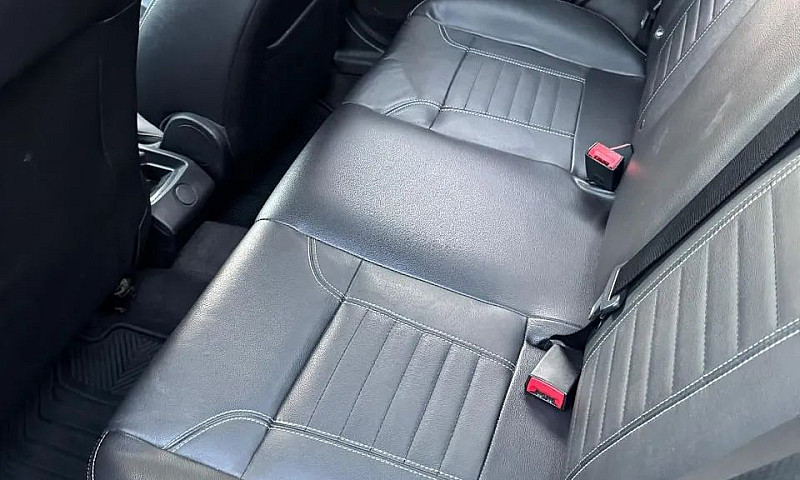 Ford Fiesta Sedan Ti...
