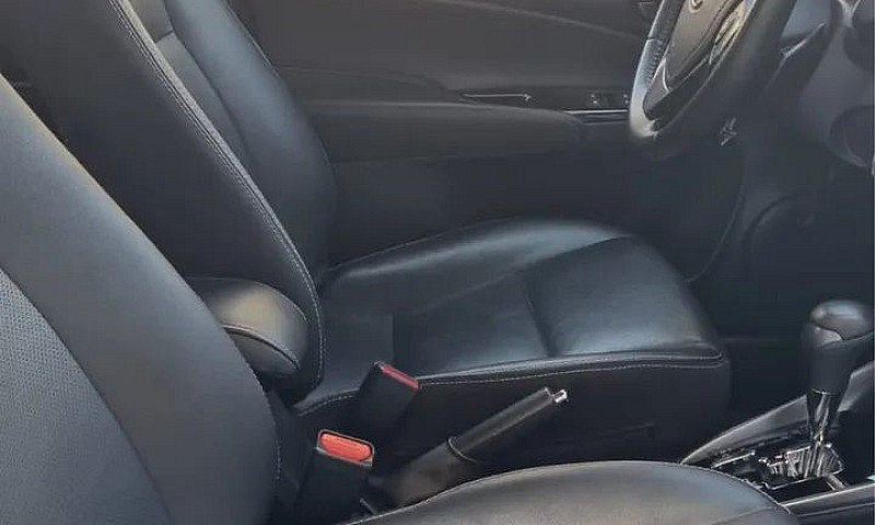 Toyota Yaris Xls Sed...