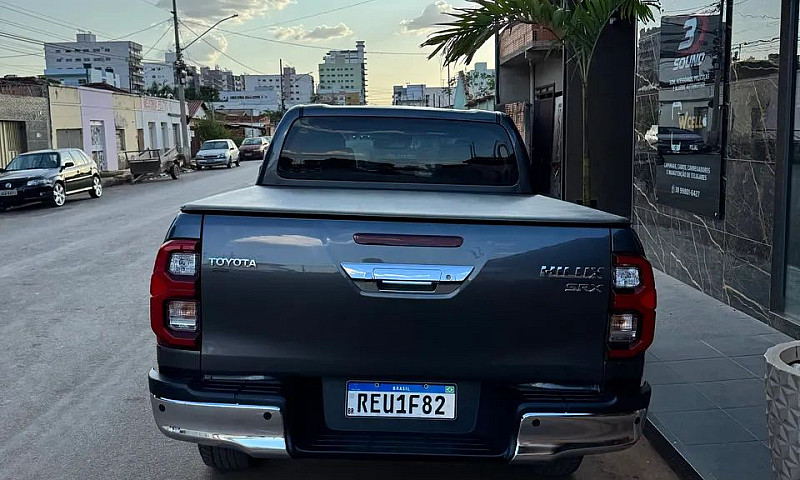 Vendo Hilux Srx 2022...