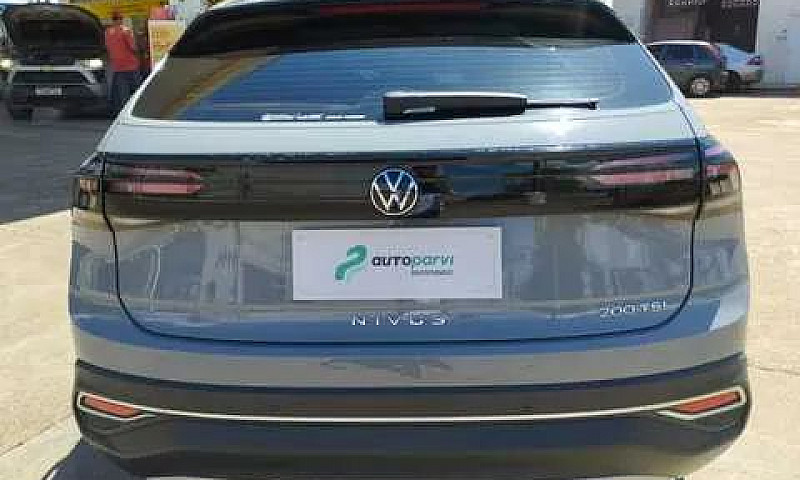 Volkswagen Nivus Hig...