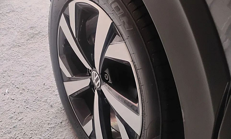 Volkswagen Nivus Hig...