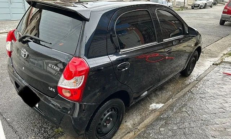 Toyota Etios X 1.3 F...
