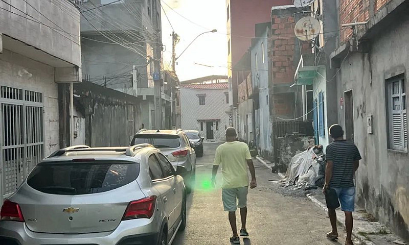 Vende-Se 4 Casas Em ...