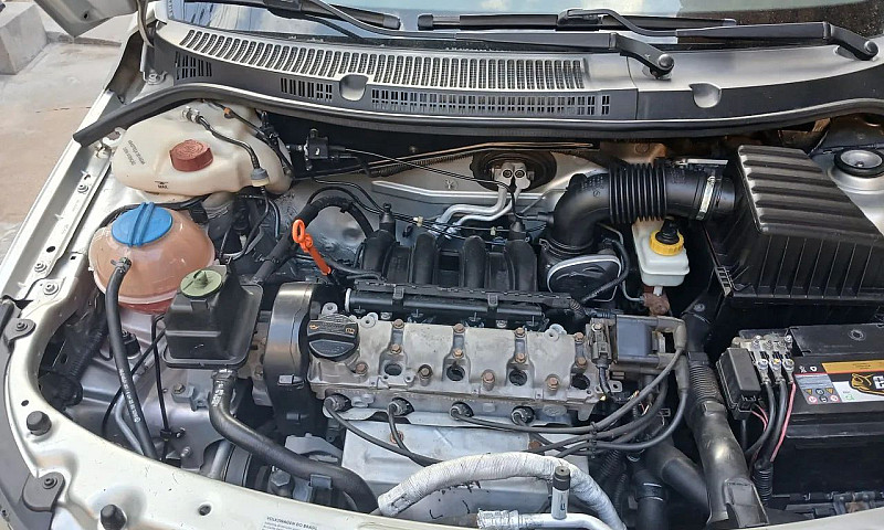 Volkswagen Voyage 1....
