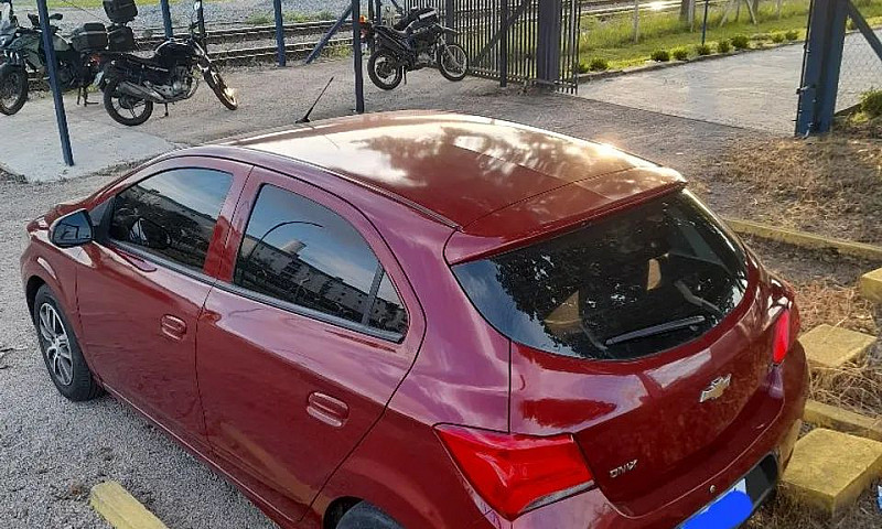 Chevrolet Onix Hatch...