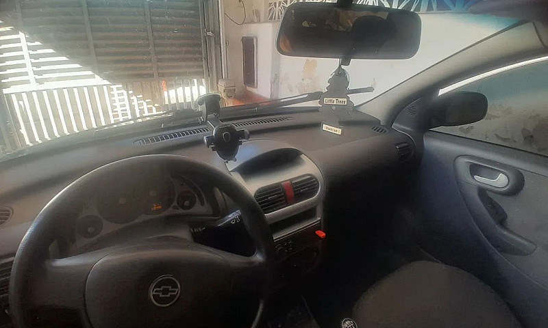 Chevrolet Corsa Sed....