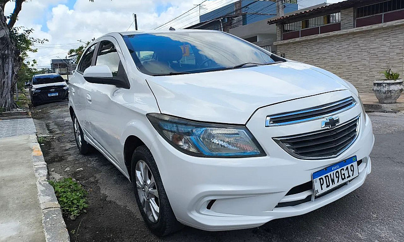 Chevrolet Onix Hatch...