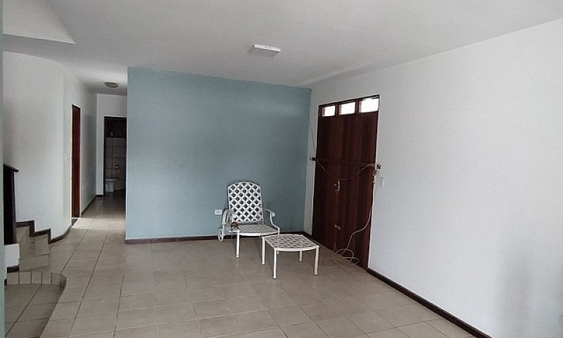 Alugo Casa Na Área V...