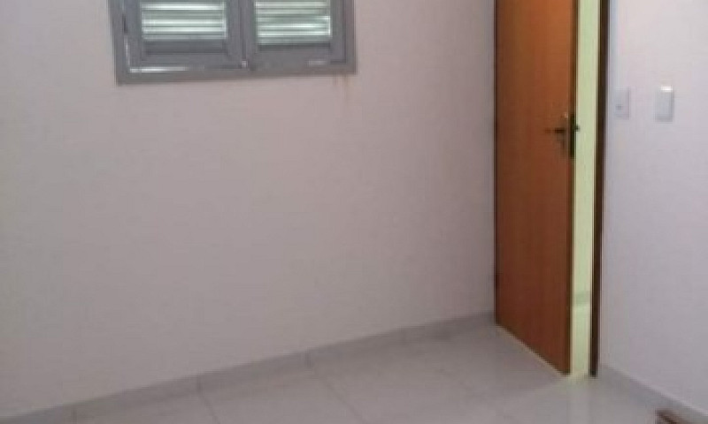 Alugo Casa No Amaran...
