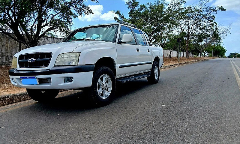 Chevrolet S10 Pick-U...
