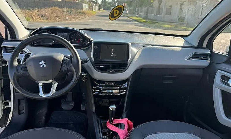 Peugeot 208 Allure 1...