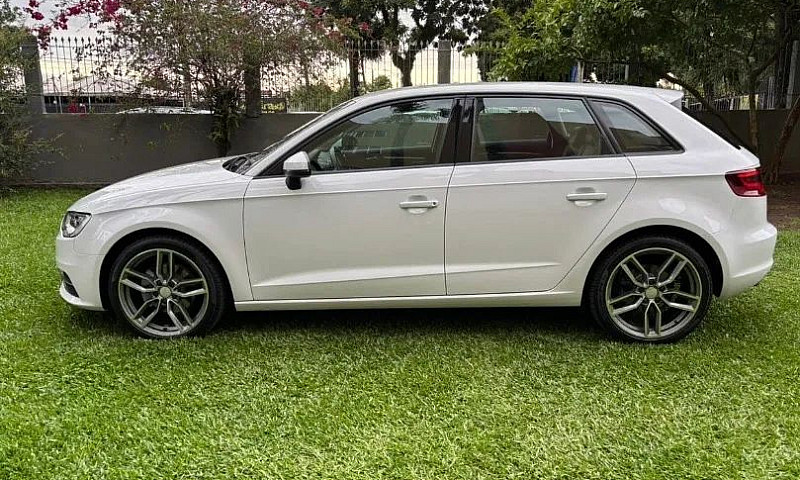 Audi A3 Sportback 1....