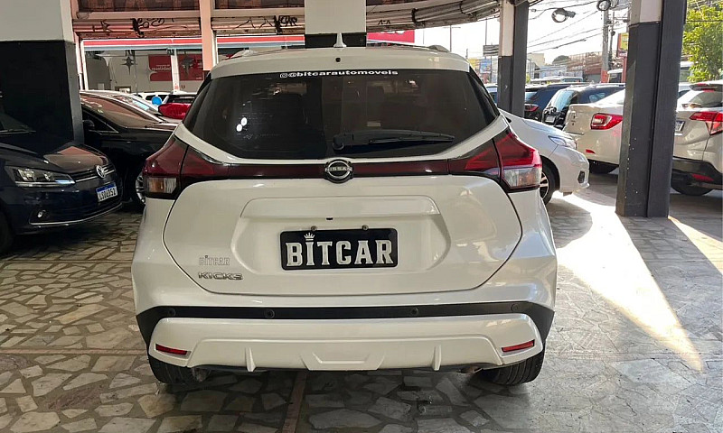 Nissan Kicks Exclusi...