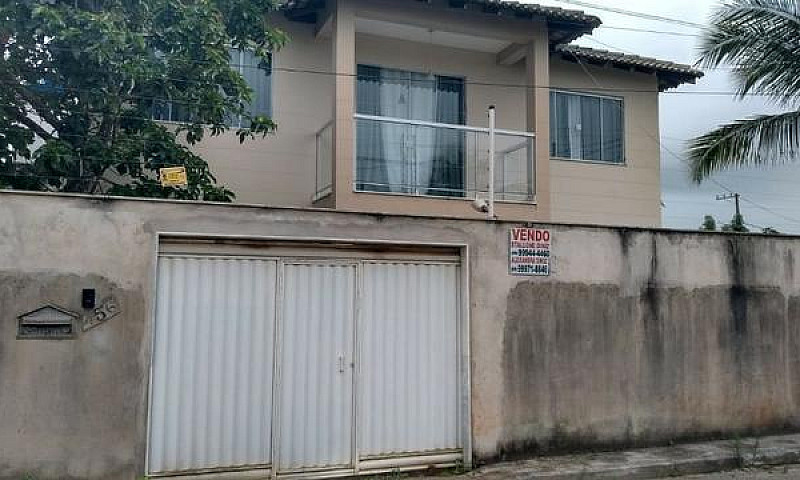 Excelente Casa De 02...