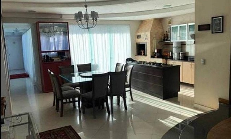*Casa Com Piscina Az...