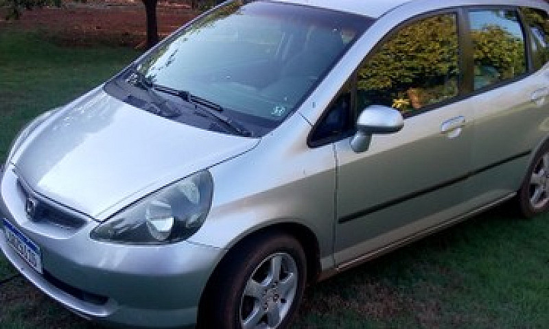 Vendo Um Honda Fit 2...