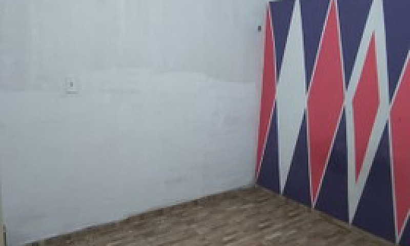 Aluga-Se Casa...