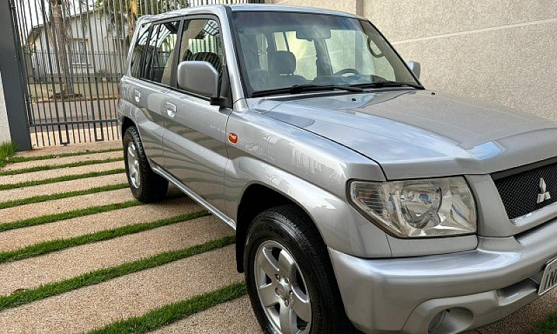 Mitsubishi Pajero Tr...