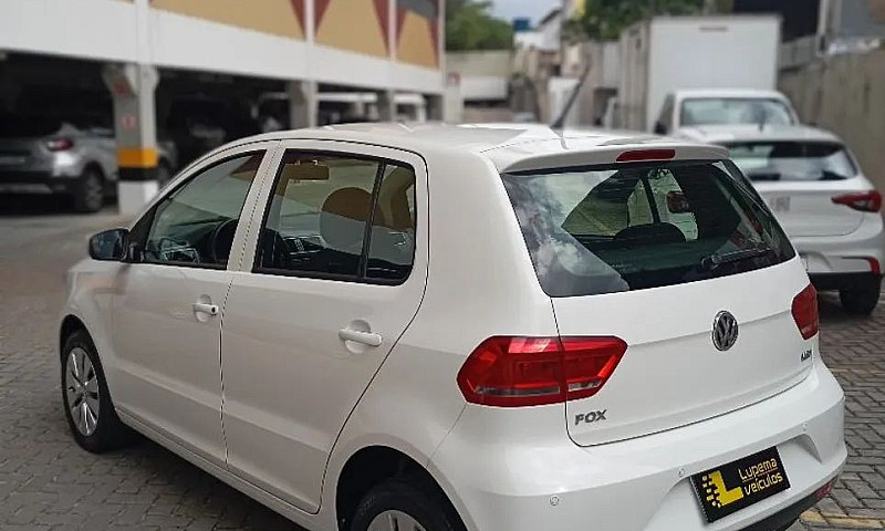 Volkswagen Fox Trend...