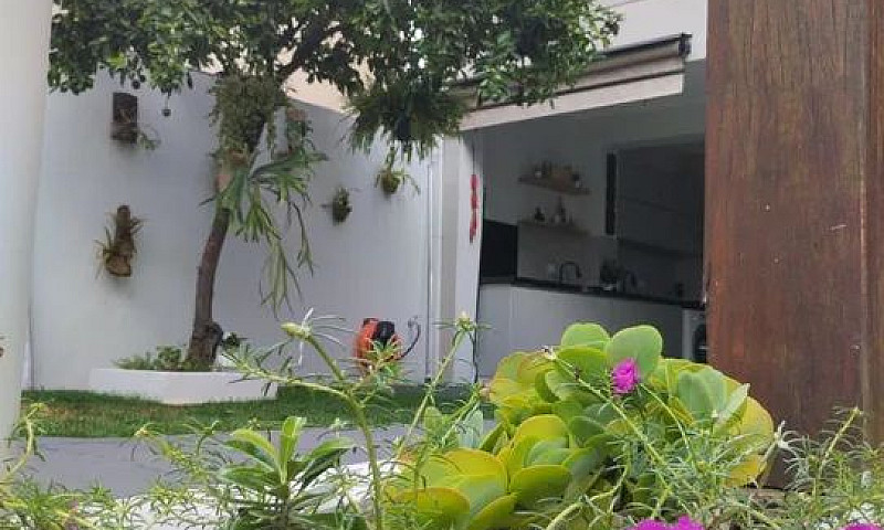 Casa Reformada De 2 ...