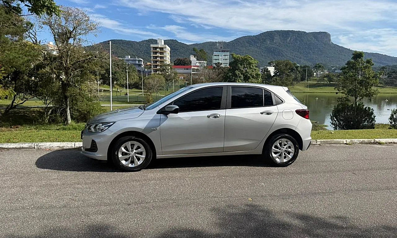 Chevrolet Onix Hatch...