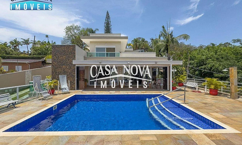 Casa Com 3 Dormitóri...