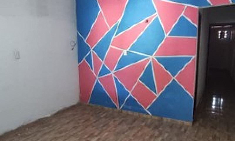 Aluga-Se Casa...